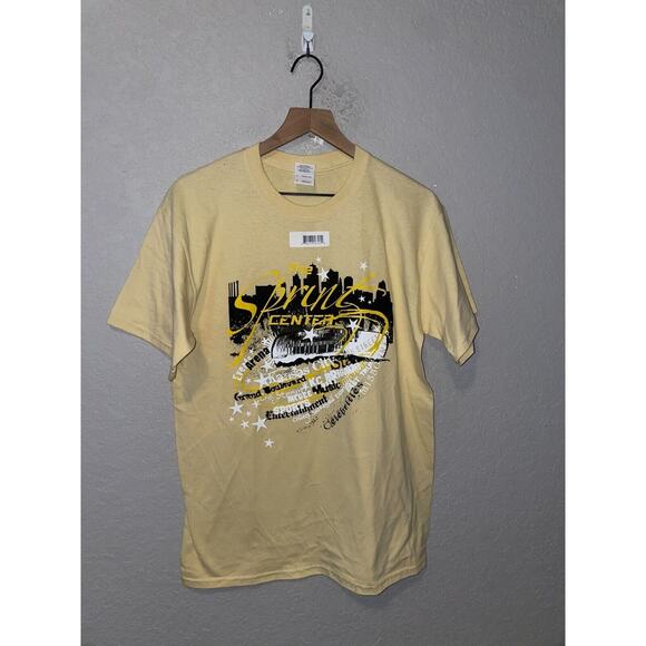 Gildan Other - Vintage Sprint Center Shirt Events Arena Music Sports Yellow Graphic Tee Y2K M